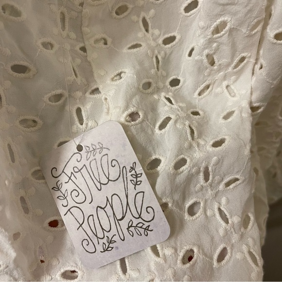NWT Free People boho Soulshine Eyelet Ruffle Tank Top in Ivory white size medium - Picture 8 of 10
